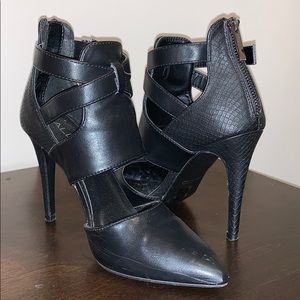 Aldo black pumps